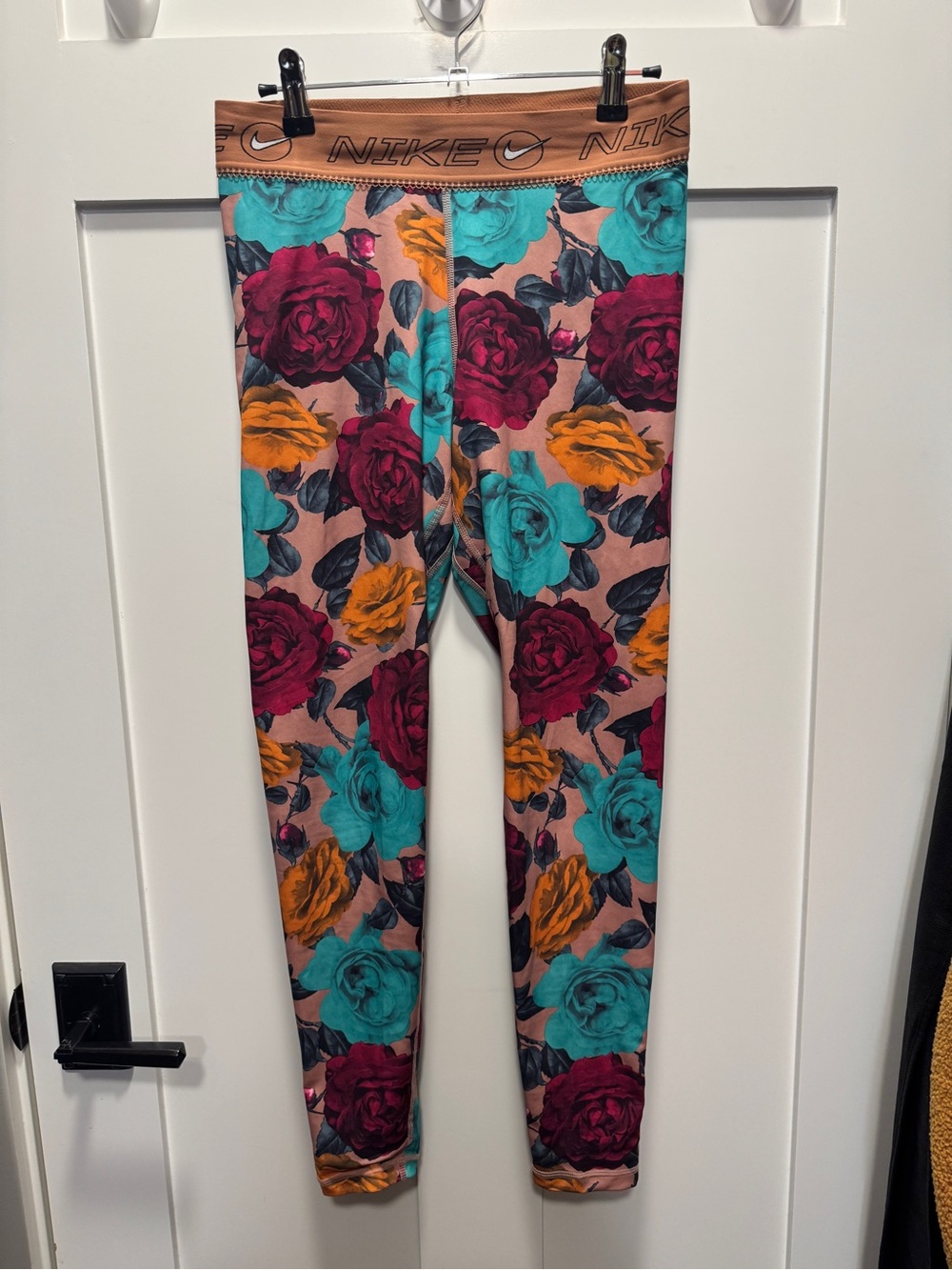 Women’s Nike Dry-Fit Leggings Floral Size Medium